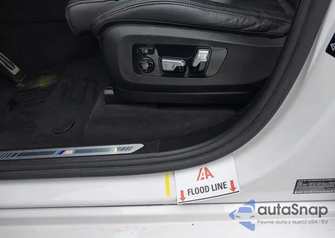 2021 BMW X7 xDrive40I z USA, uszkodzony, nr VIN 5UXCW2C08M9F89787